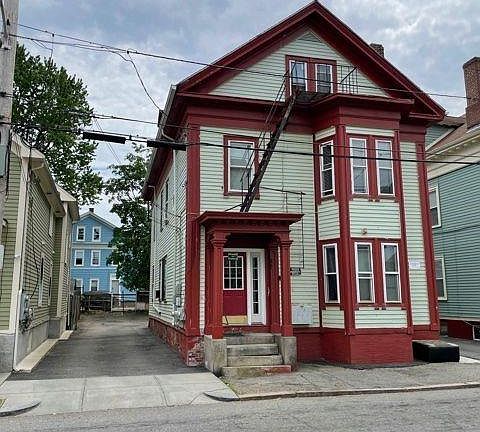 2nd image of 32 Dartmouth Ave