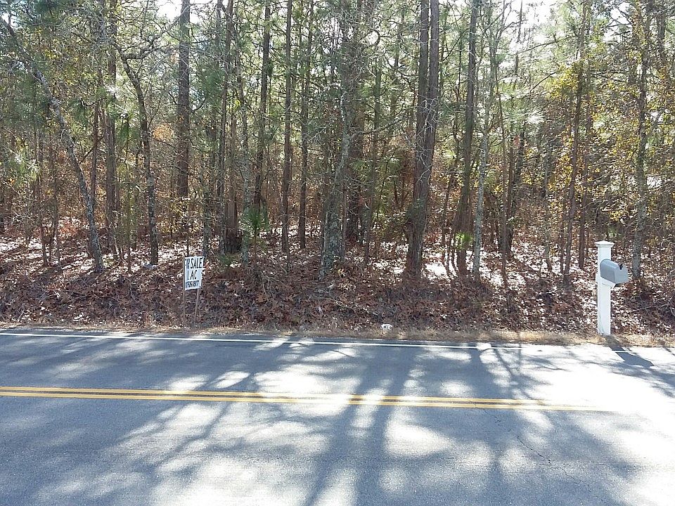 2nd image of 733 Mack St