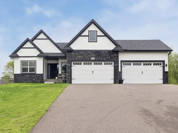 20712 Cedar Dr, Oak Grove, MN 55011
