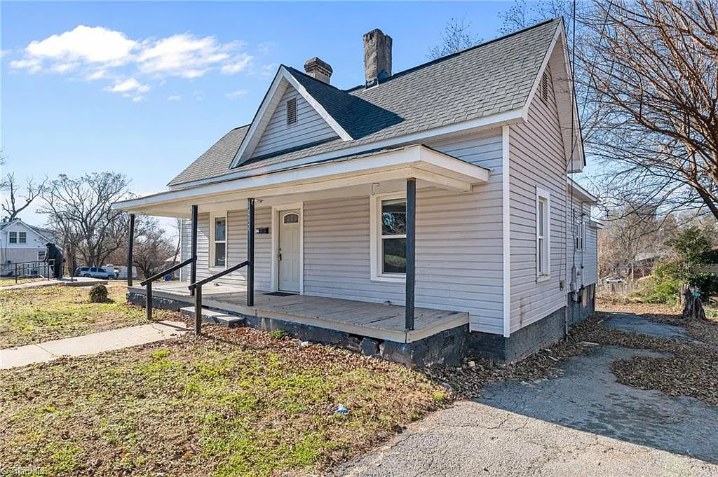 4 bed, 1.0 bath, 1433 sqft, $1,350 — Photo 3