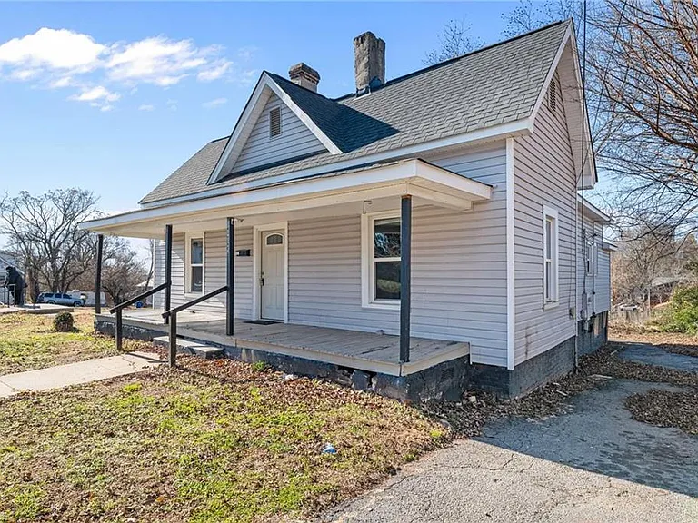 212 N Laura Wall Blvd — Photo 3