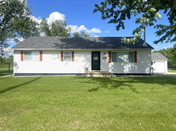 704 S 2nd St, Spickard, MO 64679