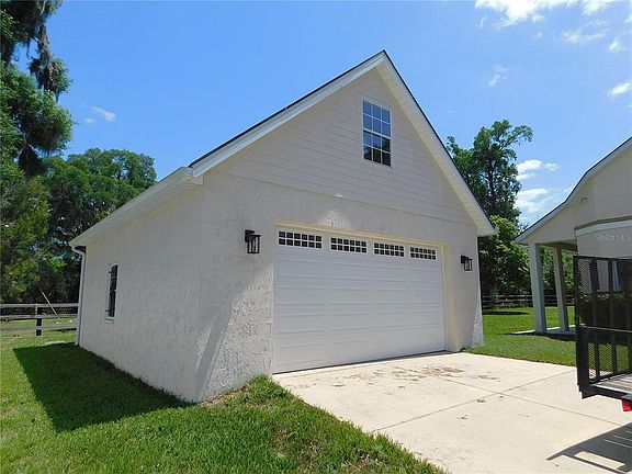 5th image of 1203 SE 49th Ave