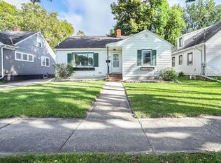1320 3rd Ave S, Moorhead, MN 56560