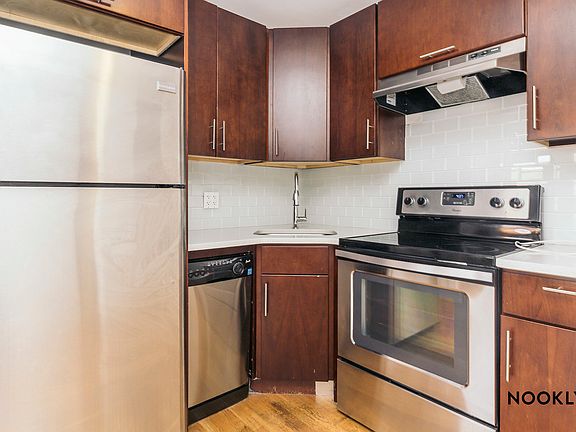 4th image of 346 Grand St #3H