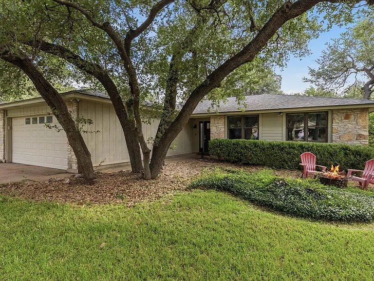 12217 Forsythe Dr — Photo 1