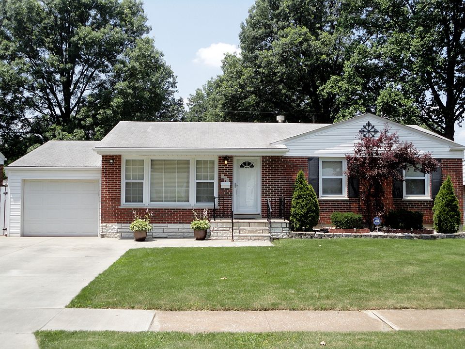 1st image of 845 Saint Brendan Ln