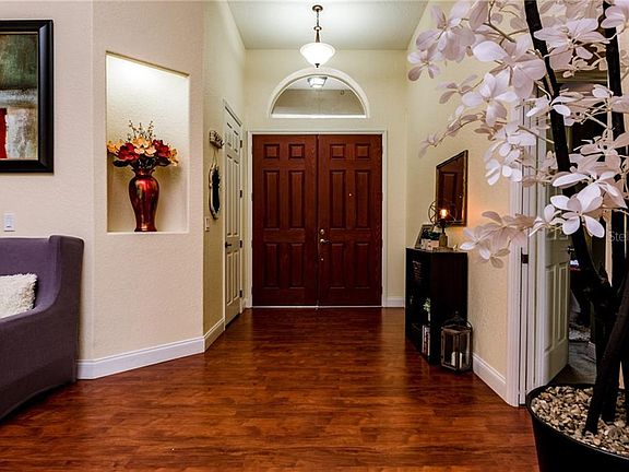 3rd image of 25 Acclaim At Lionspaw