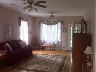 2nd image of 204 Fernwood Dr
