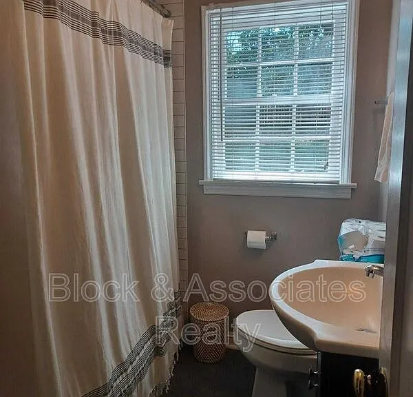 706 Van Buren Rd — Photo 11
