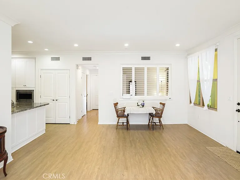 41 Kempton — Photo 9
