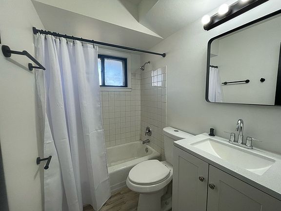 2nd image of 2600 W Glendale Ave #20