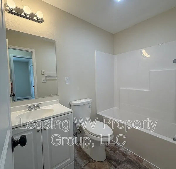 1101 Main Ave #9 — Photo 10