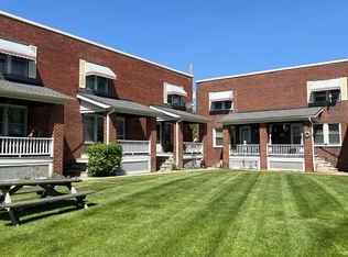 1914 Broadview Ct, Cleveland, OH 44109