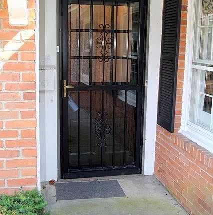 2nd image of 3347 Westbury Dr