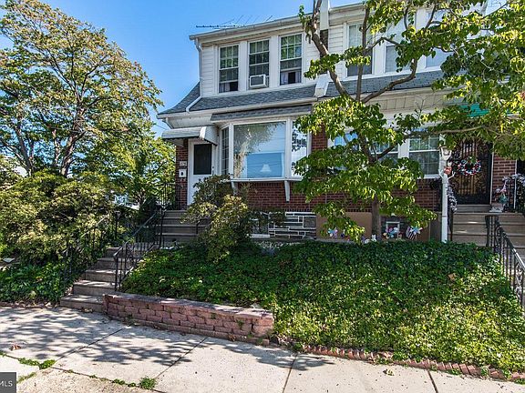 2nd image of 2231 Afton St #33