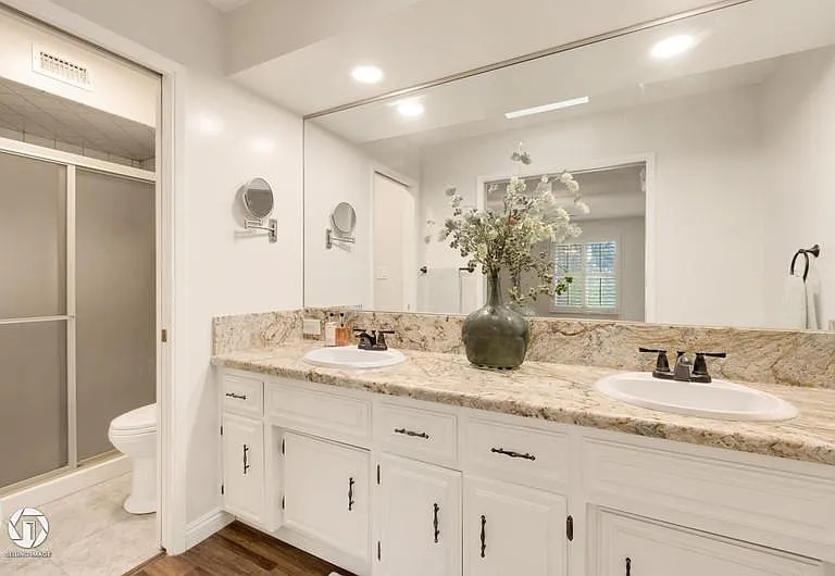 2300 El Portal Dr #49 — Photo 13