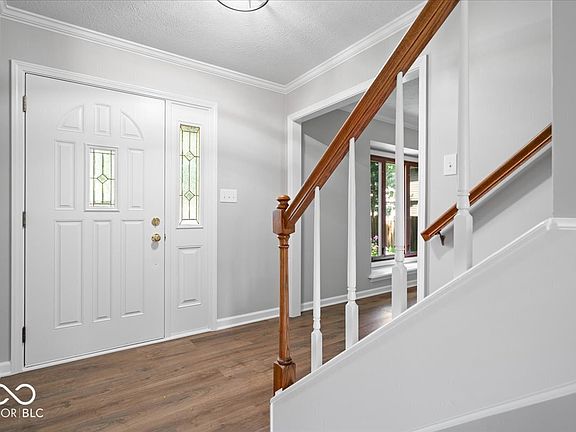 3rd image of 13749 Langley Ct