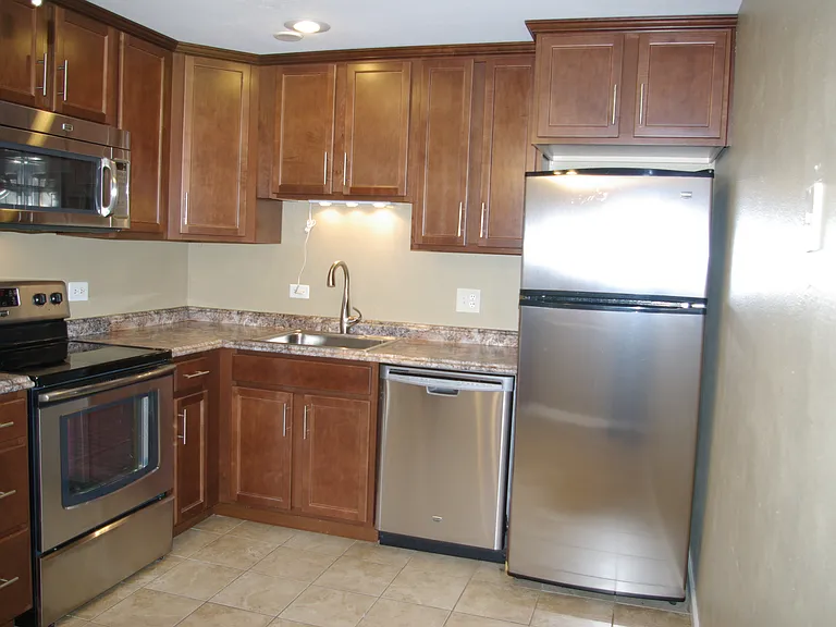 65 N Clarkson St #303 — Photo 5