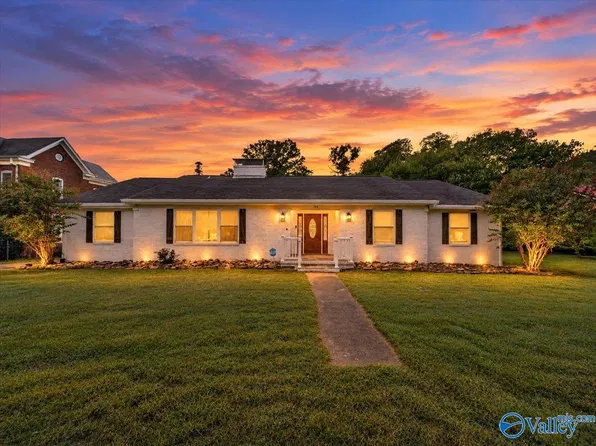 106 Myrtle Pl, Stevenson, AL 35772