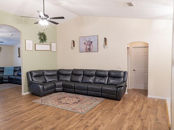 4th image of 9134 Oviedo Street