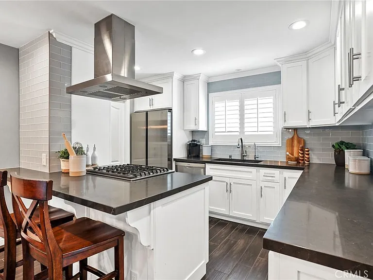 5251 Anthony Ave — Photo 23