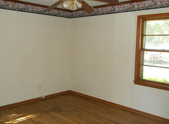 5th image of 4885 Lochinvar Dr