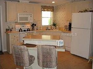 4th image of 228 York Cottage Dr