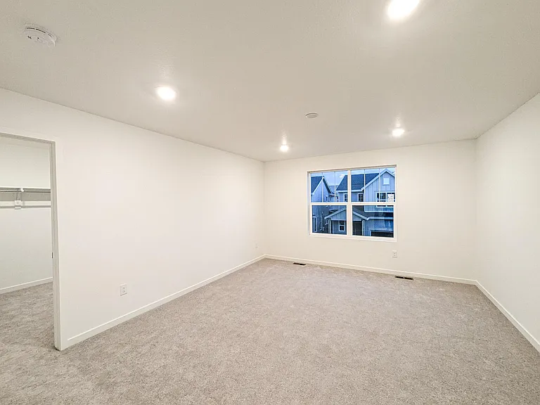 636 Lillibrook Pl — Photo 11