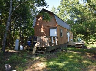 7112 Rockhouse Rd, Linden, TN 37096