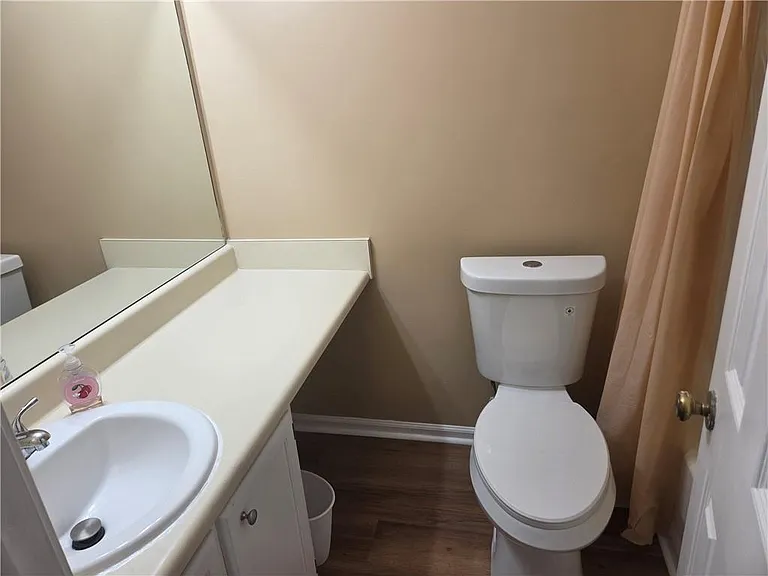 5595 Wells Cir — Photo 15