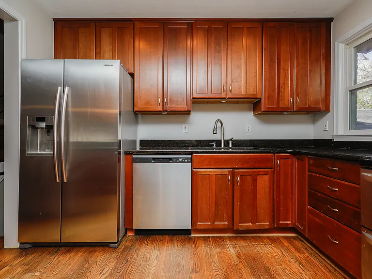10306 Fleming Ave — Photo 10