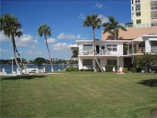1st image of 3073 Harbor Dr APT 1