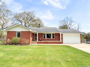 845 S 10th St, Saint Clair, MI