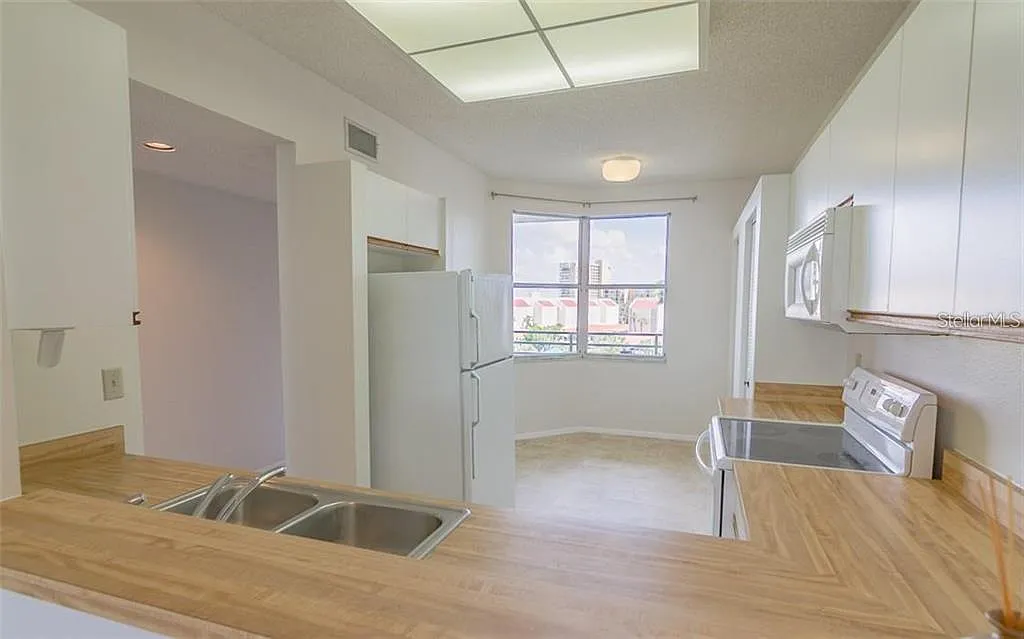 2 bed, 2.0 bath, 1145 sqft, $3,000 — Photo 3