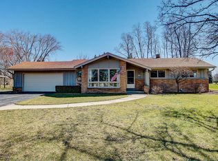 12125 W Chapman Ave, Greenfield, WI 53228
