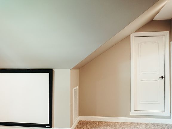 5th image of 1012 Bonner Way