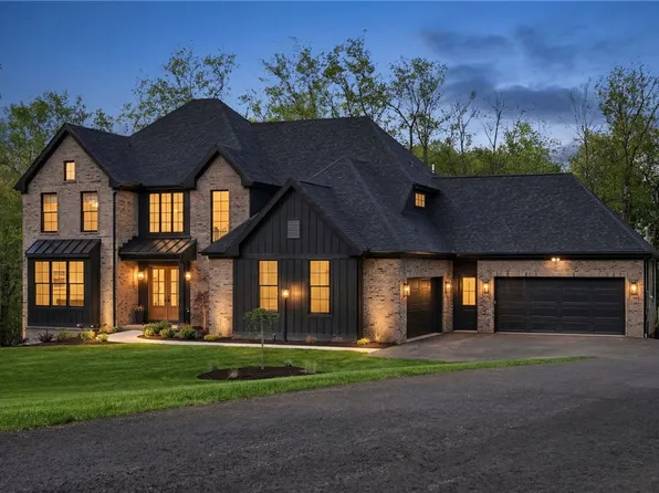 225 Stoup Rd, Mars, PA 16046