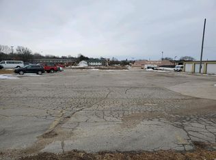 3233 6th St SW, Cedar Rapids, IA 52404