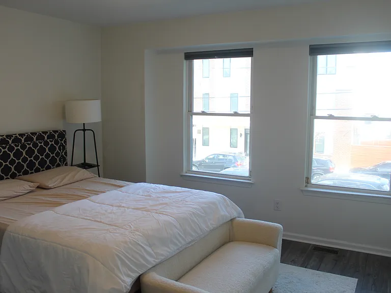 1322 N Hancock St — Photo 16