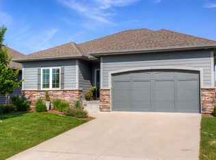9158 Canyon St, West Des Moines, IA 50266