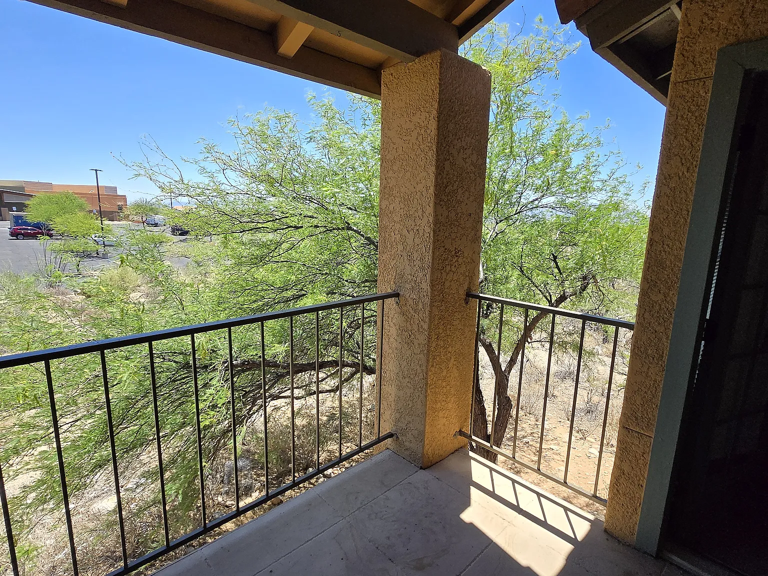 2 bed, 950 sqft, $1,545 — Photo 4