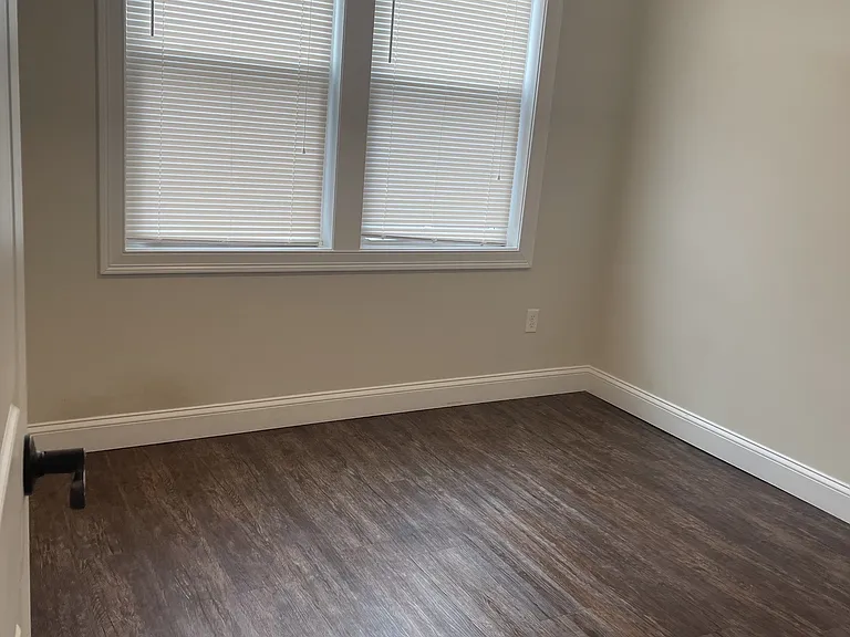 27 E Transit St — Photo 5