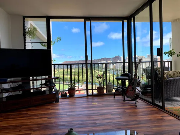 2444 Hihiwai St APT 1604, Honolulu, HI 96826