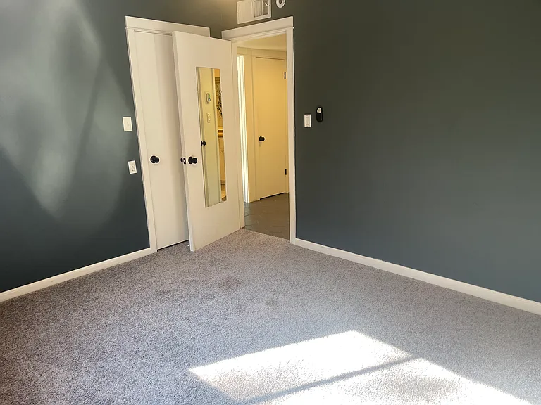 370 N 3rd Ave — Photo 5