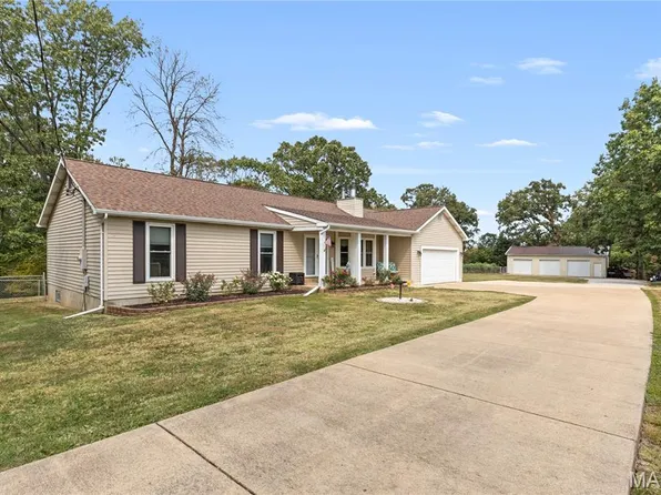 5707 Werner Dr, High Ridge, MO 63049