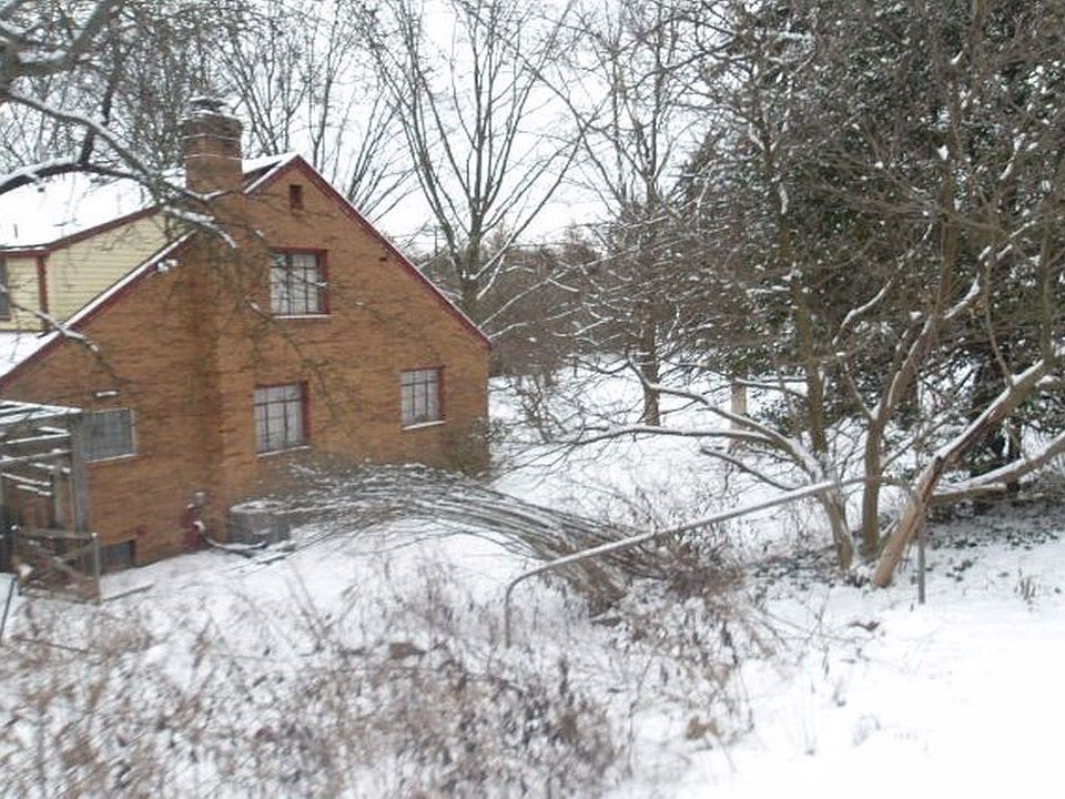 2nd image of 3134 Laketon Rd