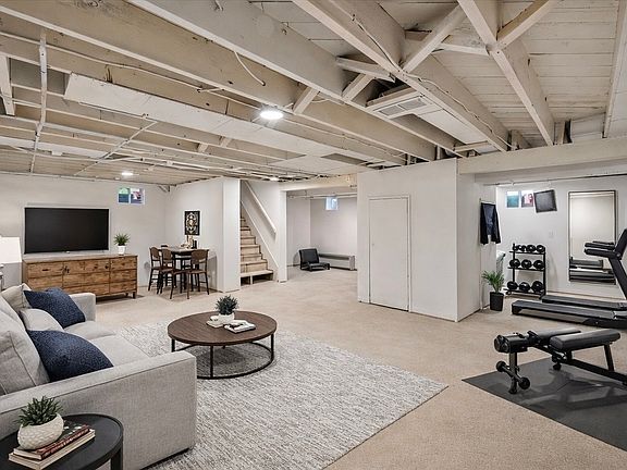 4th image of 3019 W Lincoln Rd