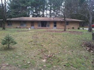 1910 Sain Dr, Niles, MI 49120