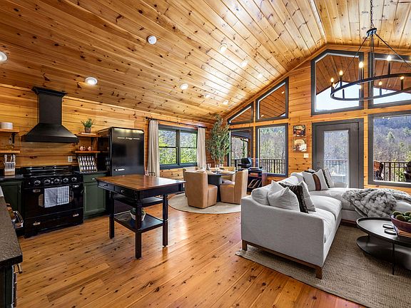 2nd image of 124 Baby Bear Trl